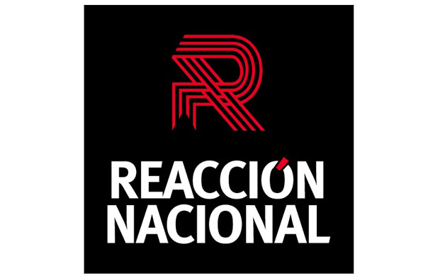Manejo especializado de redes sociales en Internet